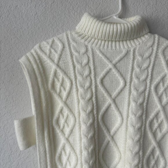 Cider ivory cableknit sweater vest☁️✨ - Picture 3 of 8